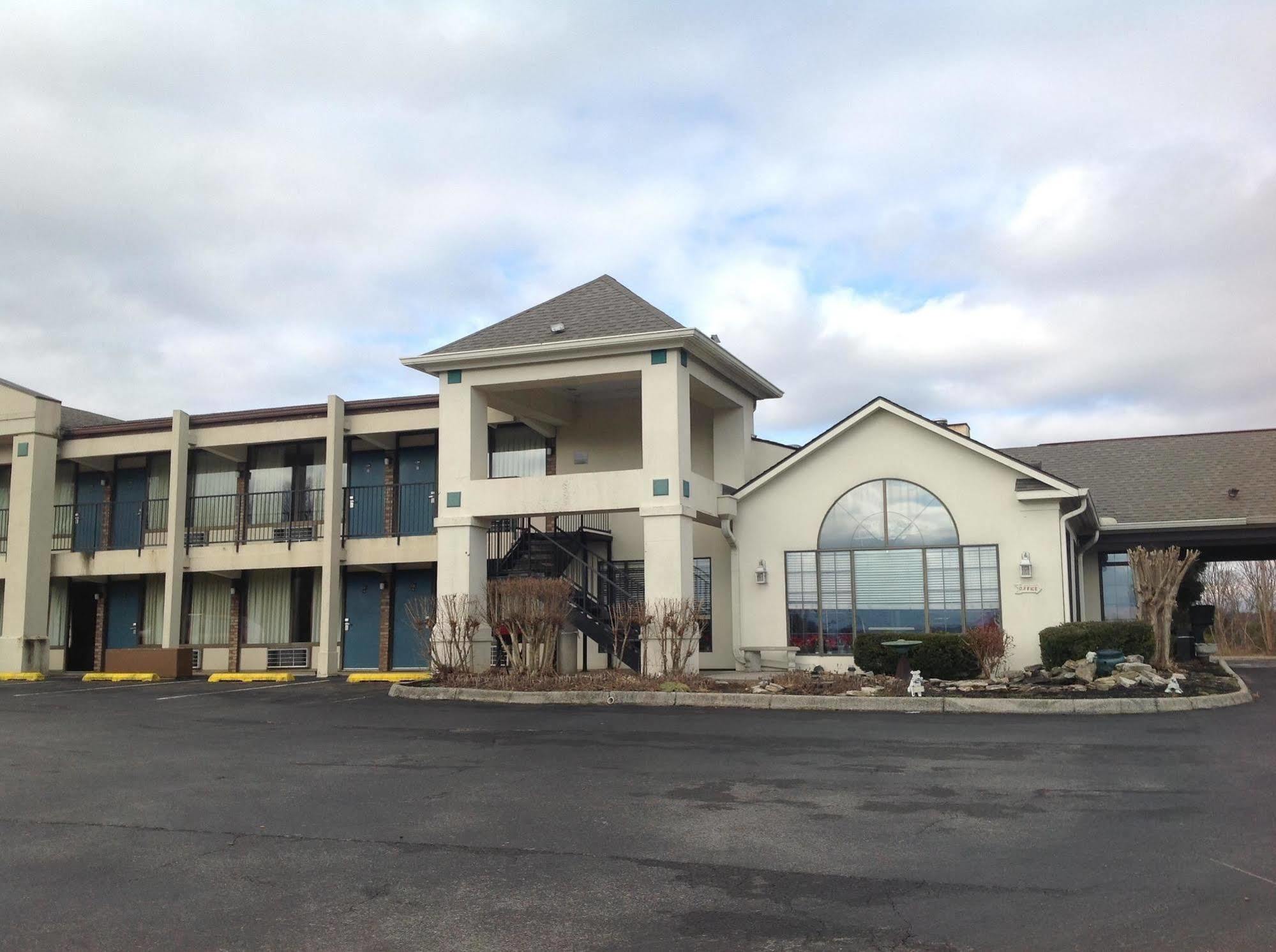 Inn Of Loudon Екстер'єр фото
